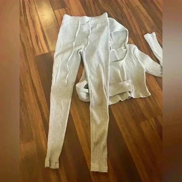 Zaful Sports Cropped hooded gray long sleeve top and free pants leggings size 8 - Picture 7 of 11